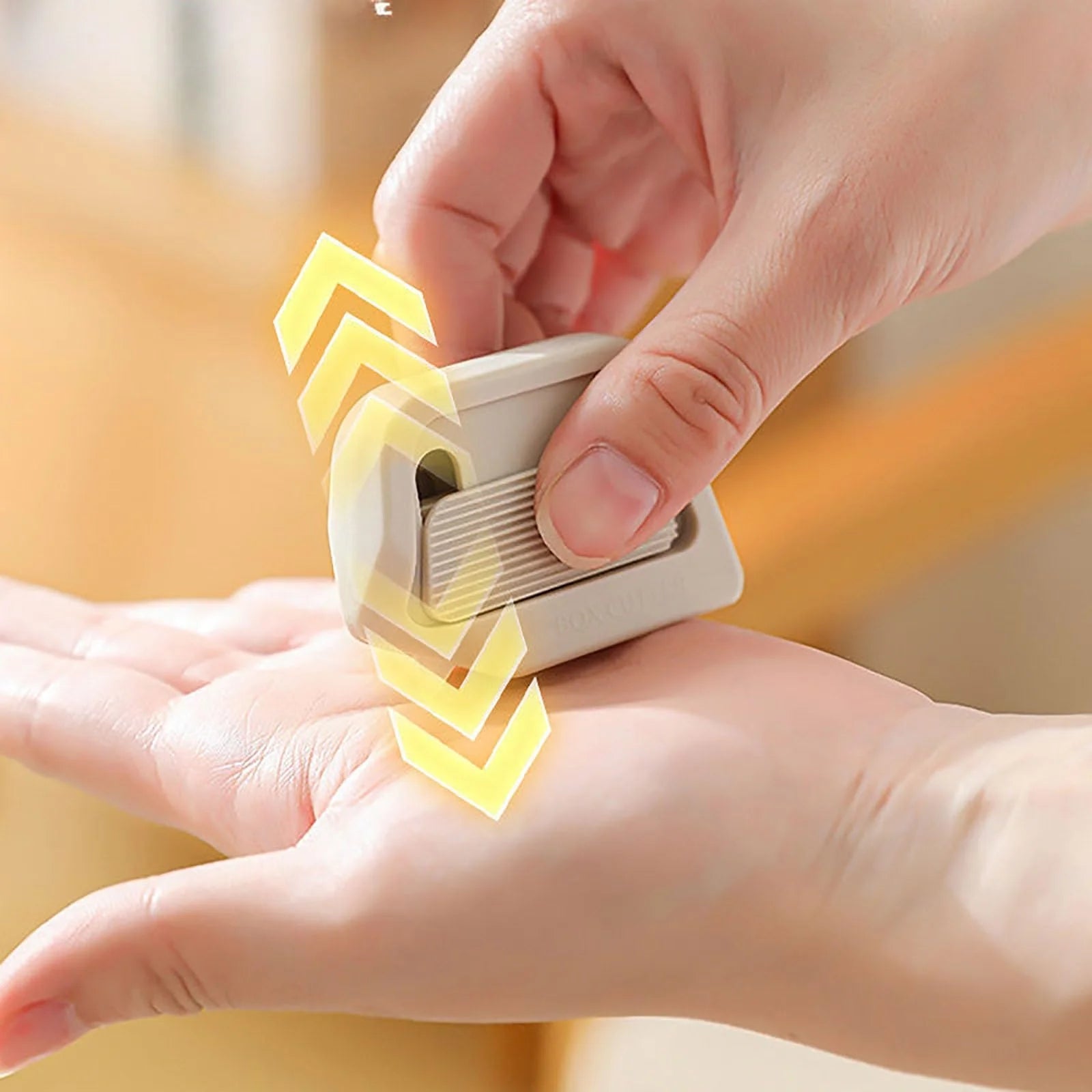 CardboardCut -Kartonschneider – Mit automatischem Klingenrückzug & Magnetfunktion