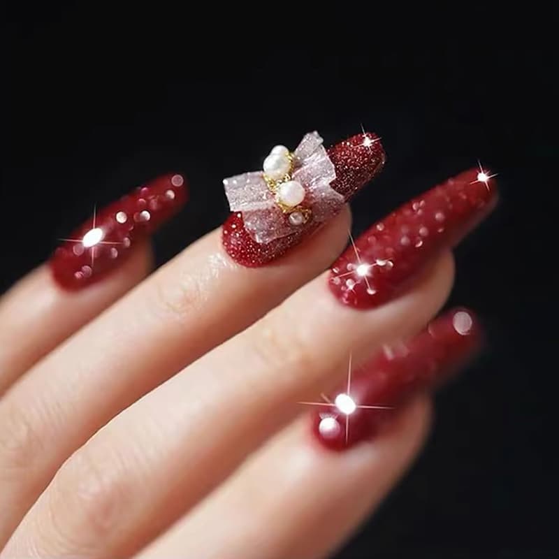 SparkleLack - Gel Nagellack — Glänzende Nägel für langanhaltendes Selbstbewusstsein