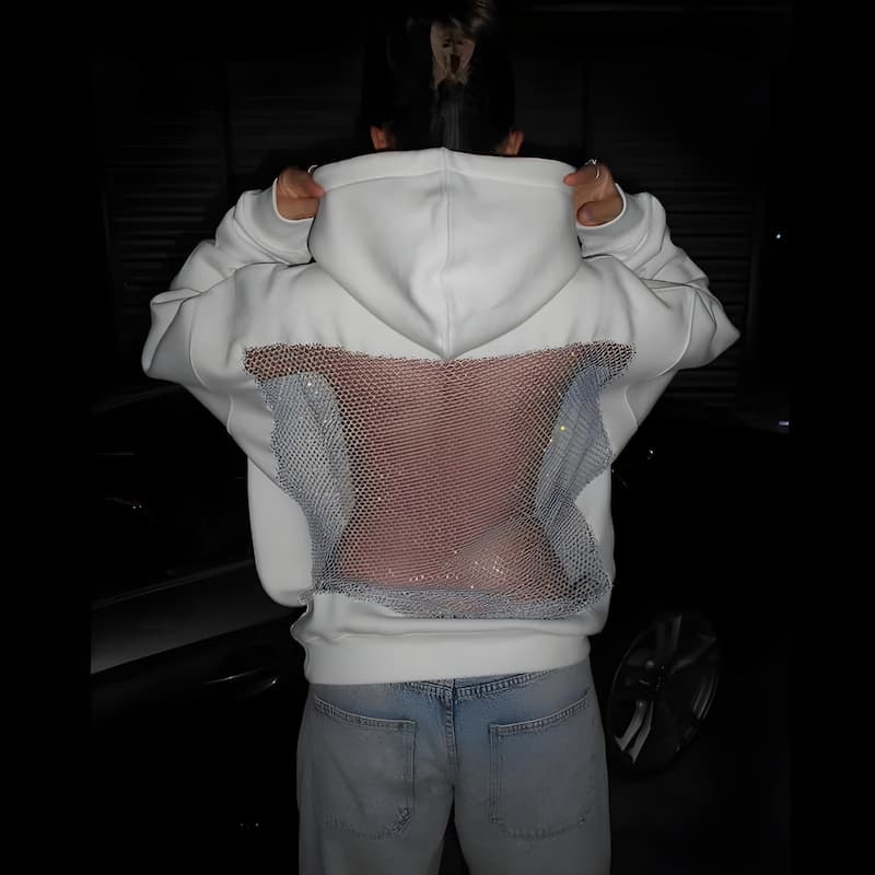 BackLessHoodie - Entfachen Sie Ihr Selbstbewusstsein mit gemütlicher Wärme und einem auffälligen, rückenfreien Flair