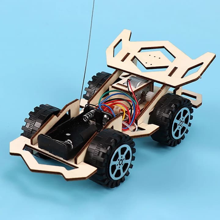 WoodCar - DIY ferngesteuertes Rennspielzeug aus Holz - Frest