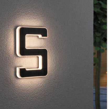 LightNumbers - Solarbetriebene beleuchtete Hausnummern