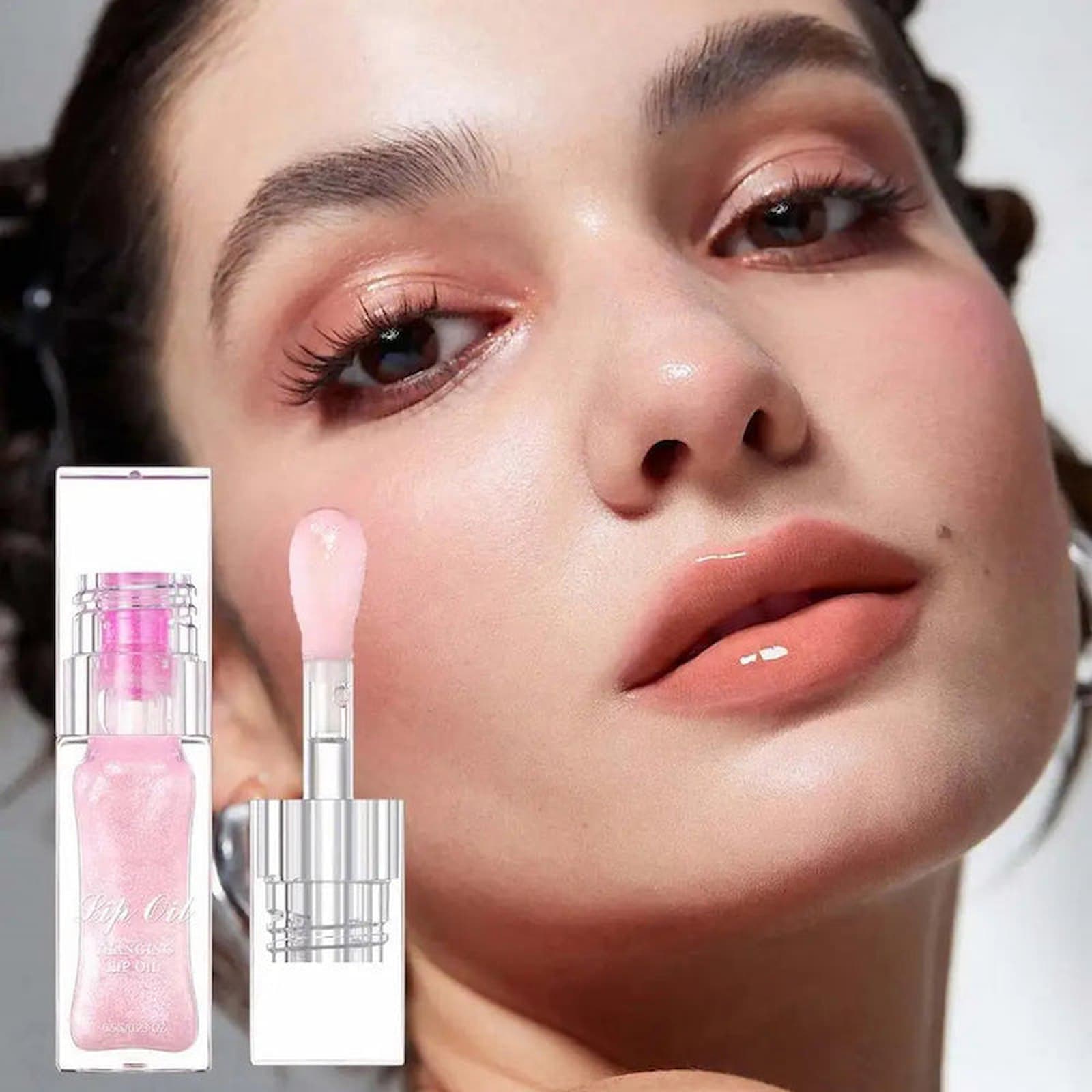 Loli Lips -  Entfessle deinen einzigartigen Glanz mit weichen, üppigen Lippen, die zum Küssen einladen