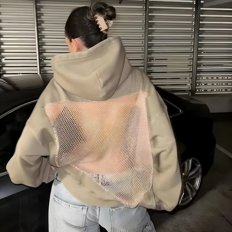 BackLessHoodie - Entfachen Sie Ihr Selbstbewusstsein mit gemütlicher Wärme und einem auffälligen, rückenfreien Flair