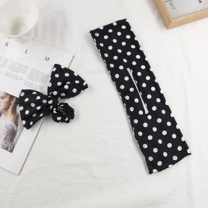 Deft Bun - Jetzt 1+1 Gratis! Schwarz/Weiße Polkadots